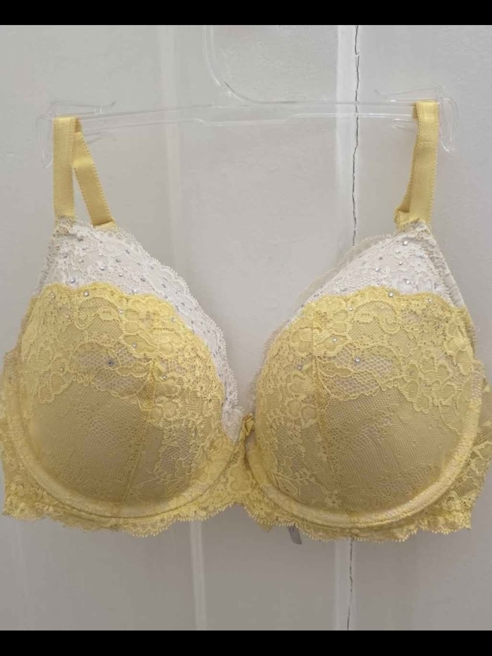 Victoria's Secret Yellow and White Lace Underwire Bra